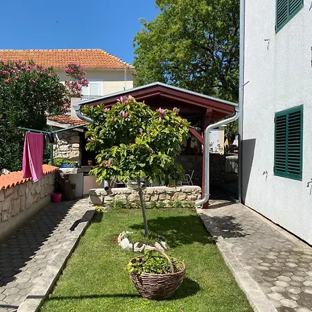 Bozena Jelusic Appartamento Pirovac