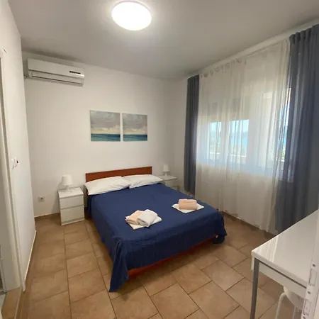 Bozena Jelusic Appartamento Pirovac